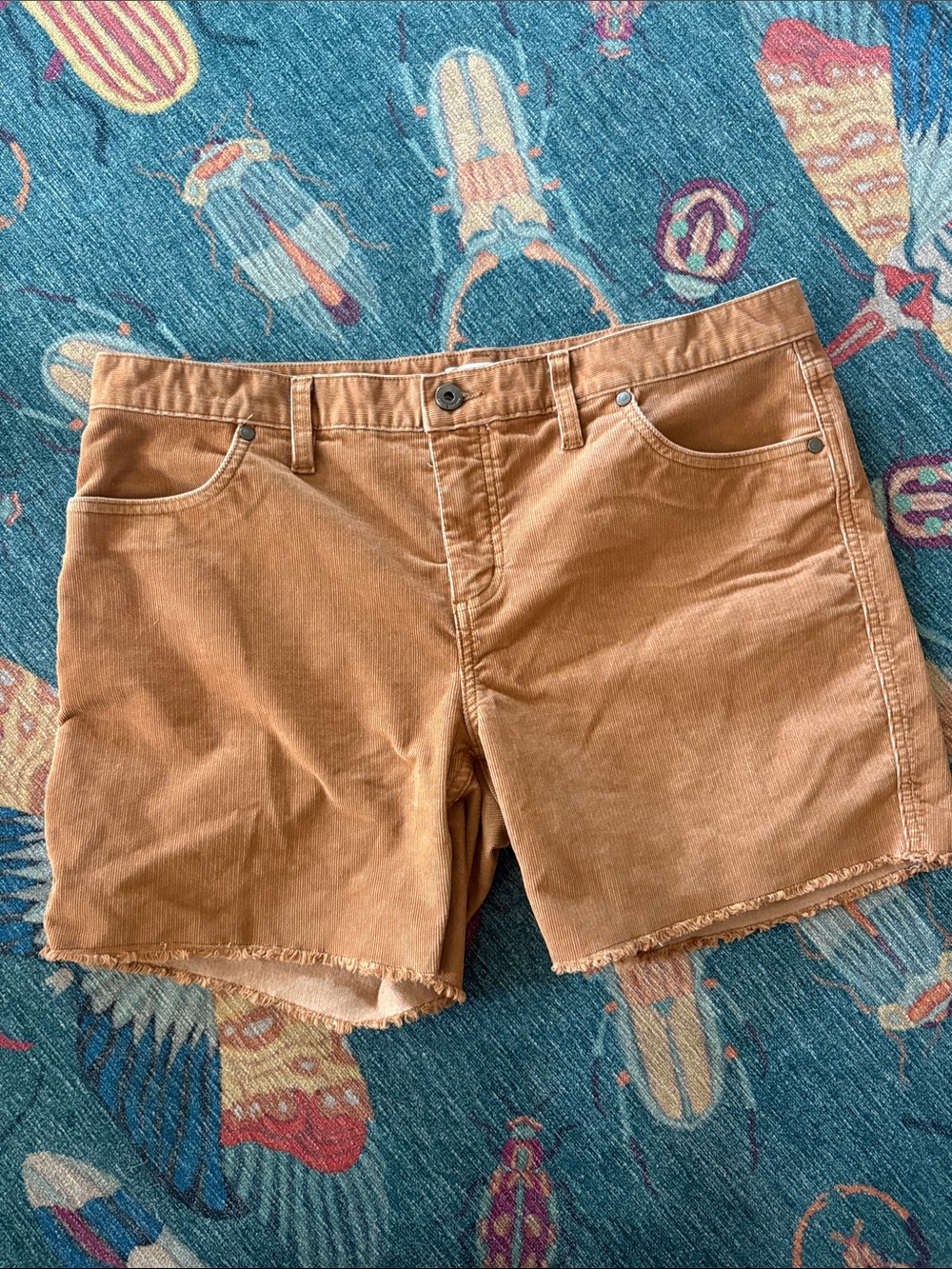 Carve Designs Oahu T9 Dogtown corduroy shorts 6” camel 10
